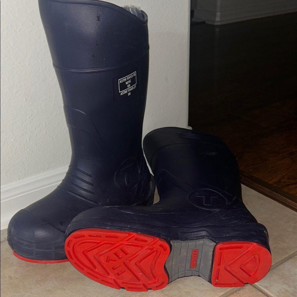 Men's Navy Rubber Work Boots with Red Outsoles